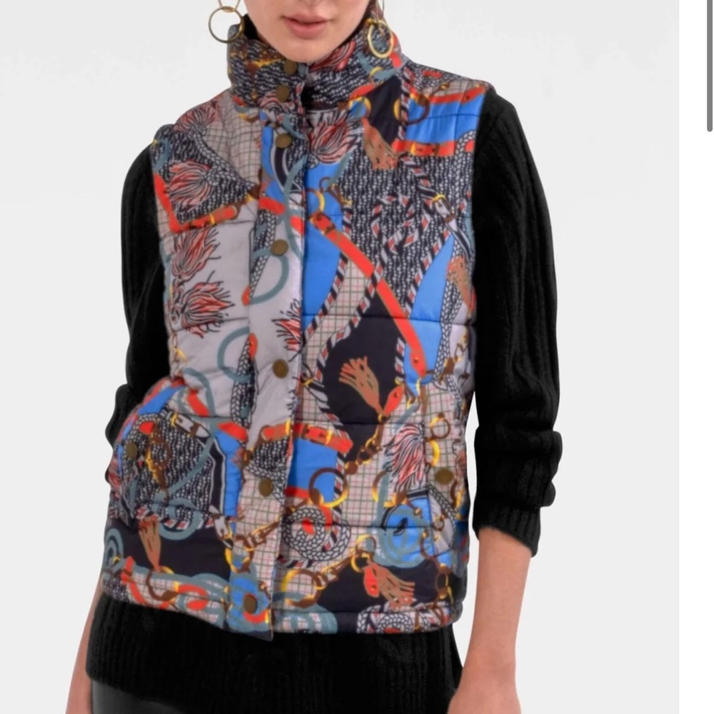 Gretchen Scott Ditto Puffer Vest goldtone snap and zip front, equestrian pattern